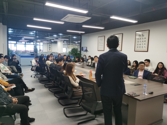 薩科微Slkor&金航標(biāo)Kinghelm銷售技巧培訓(xùn)會現(xiàn)場