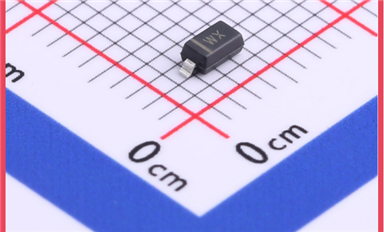 【每日一品】Slkor薩科微2.4V穩(wěn)定電壓值的穩(wěn)壓二極管BZT52C2V4，廣泛應(yīng)用于電壓基準(zhǔn)電路等領(lǐng)域