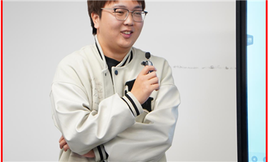 金航標(biāo)黃運航：循著光的方向，見自己向未來